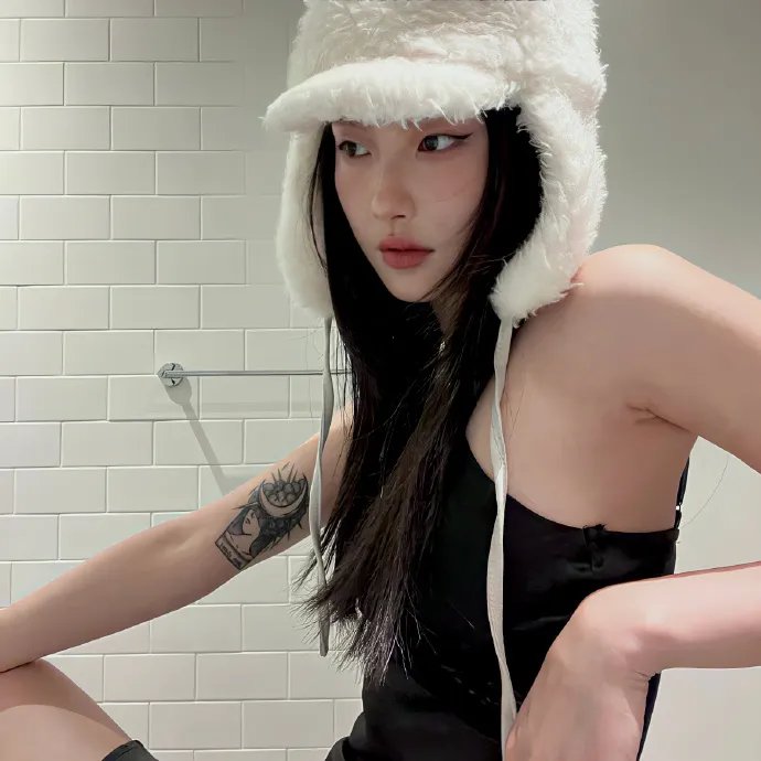 背鸭子的男孩